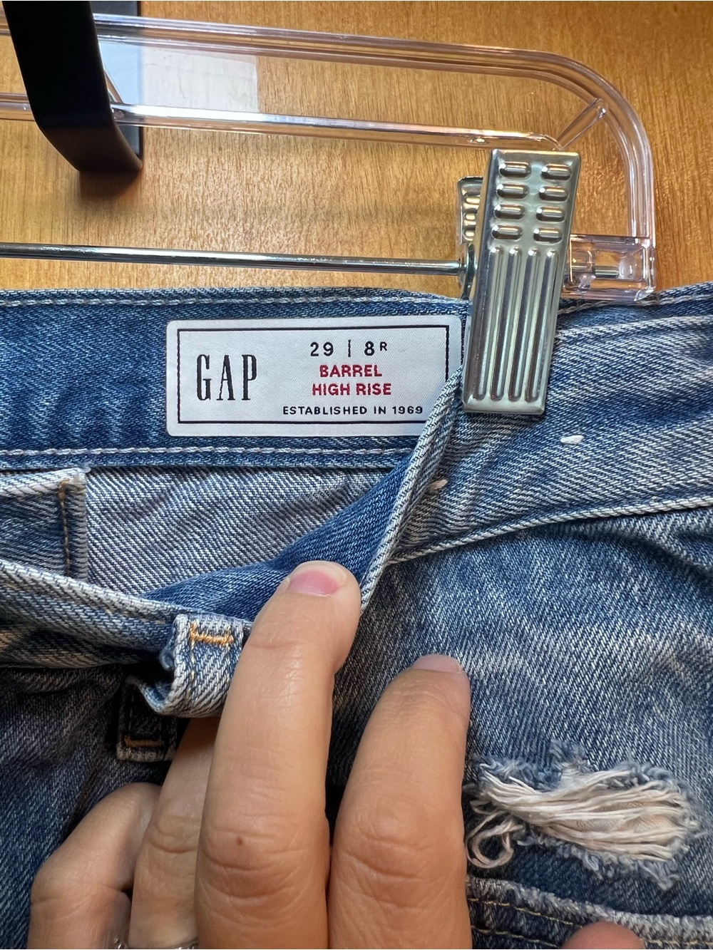 Women’s Gap Distressed Wide-Leg Barrel Jeans Size 29 - Picture 8 of 13